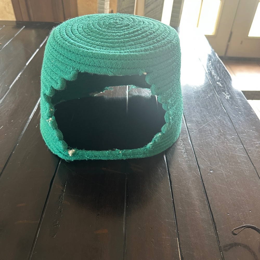 Green Woven Cat Cave Bed
